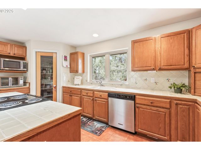 61082 FERGUSON Ct, Bend, OR 97702