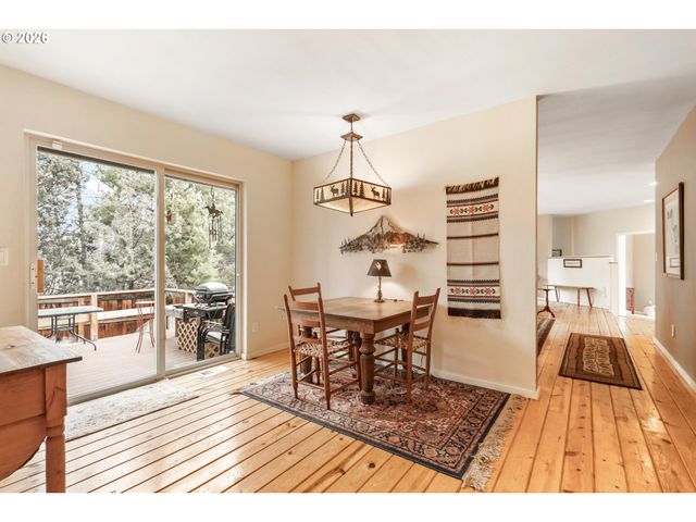 61082 FERGUSON Ct, Bend, OR 97702