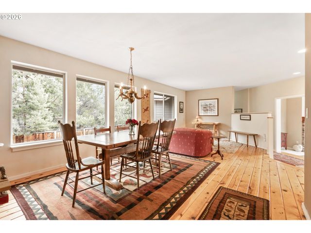 61082 FERGUSON Ct, Bend, OR 97702