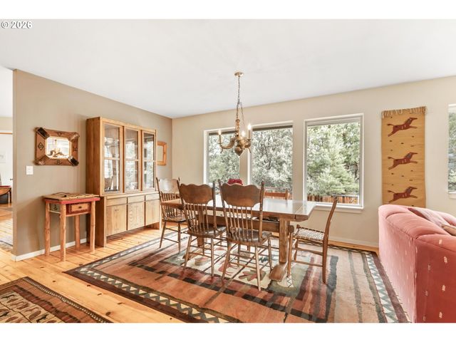 61082 FERGUSON Ct, Bend, OR 97702