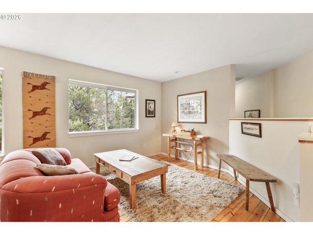 61082 FERGUSON Ct, Bend, OR 97702