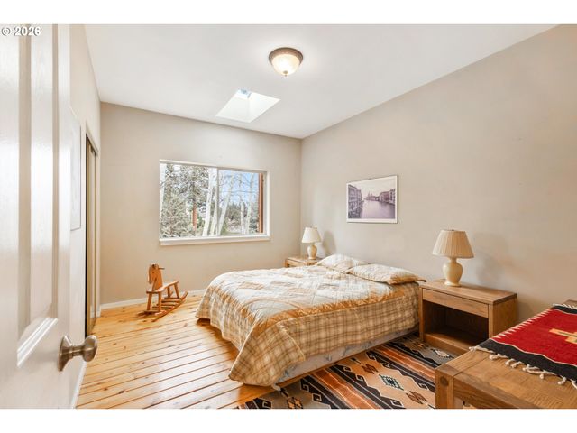 61082 FERGUSON Ct, Bend, OR 97702