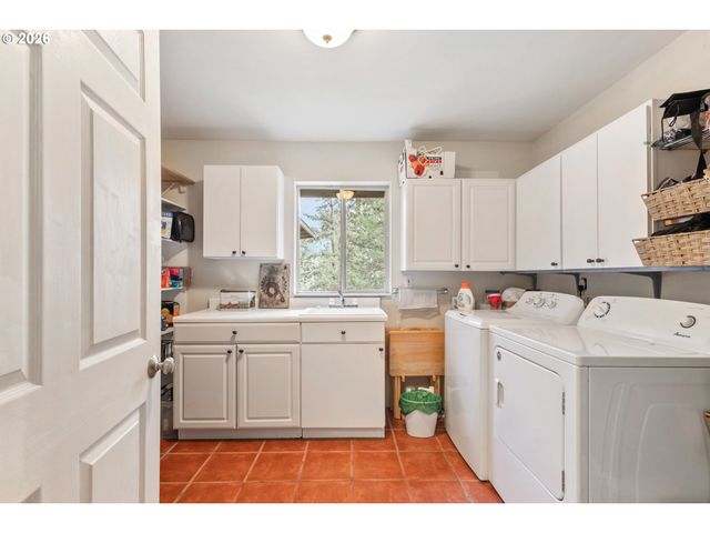 61082 FERGUSON Ct, Bend, OR 97702