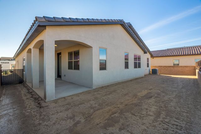 1664 Valle De Colores Street NW, Los Lunas, NM 87031