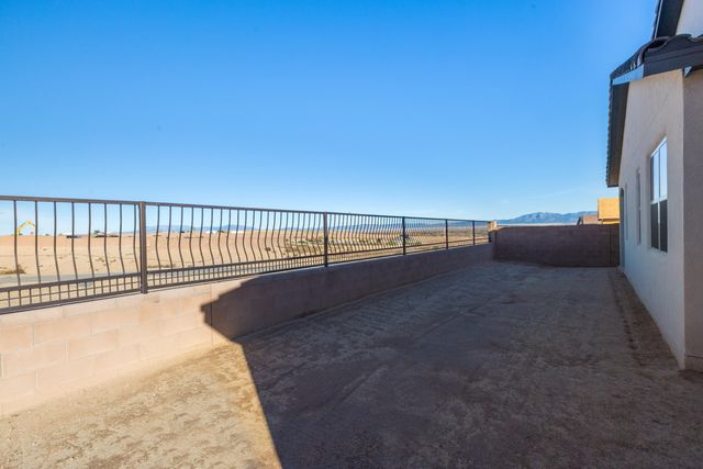 1664 Valle De Colores Street NW, Los Lunas, NM 87031