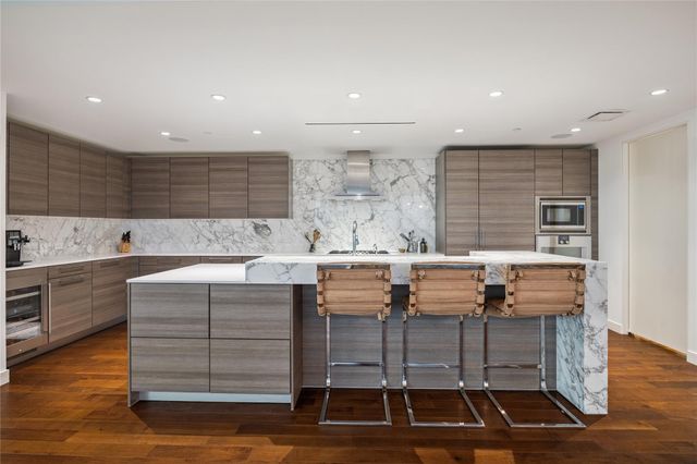 3433 Westheimer Road 1404, Houston, TX 77027