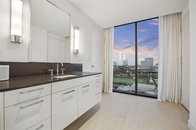 3433 Westheimer Road 1404, Houston, TX 77027