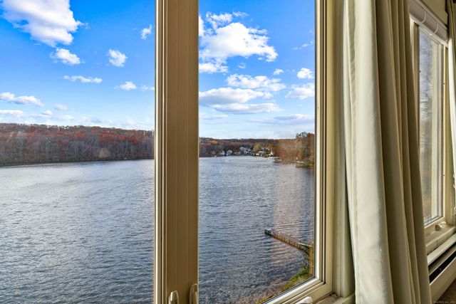 29 Oswegatchie Road, Waterford, CT 06385