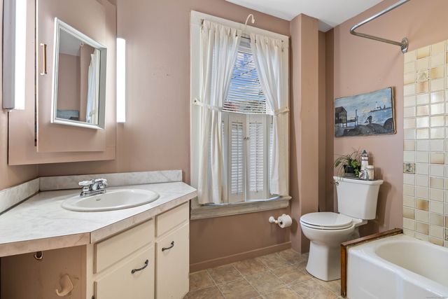 29 Oswegatchie Road, Waterford, CT 06385