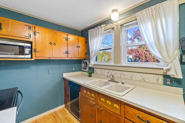 29 Oswegatchie Road, Waterford, CT 06385