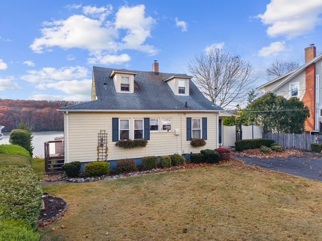 29 Oswegatchie Road, Waterford, CT 06385