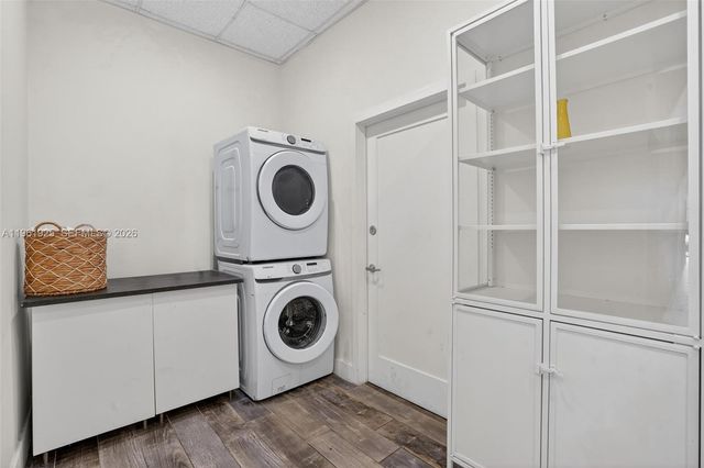 8750 W Flagler Street 2, Miami, FL 33174