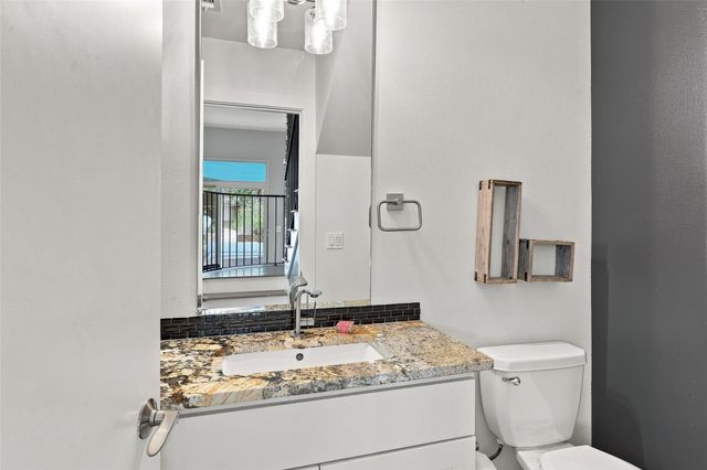 2800 Crest Ave B, Austin, TX 78702