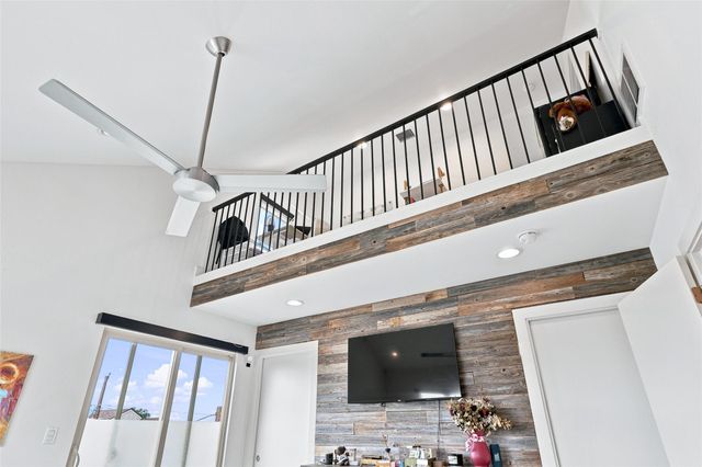 2800 Crest Ave B, Austin, TX 78702