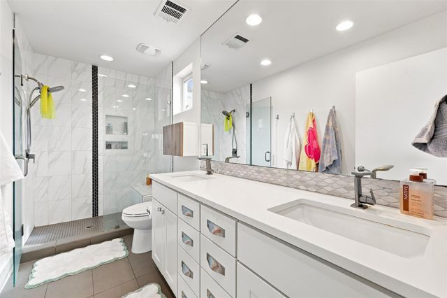 2800 Crest Ave B, Austin, TX 78702