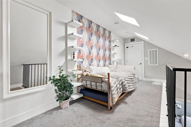 2800 Crest Ave B, Austin, TX 78702