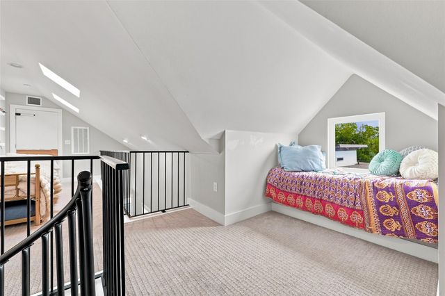 2800 Crest Ave B, Austin, TX 78702