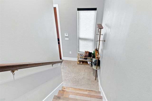 2800 Crest Ave B, Austin, TX 78702