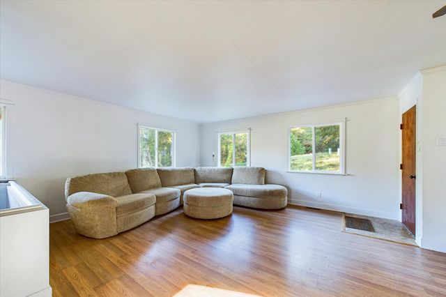 111 Beach Road, Shelter Cove, CA 95589