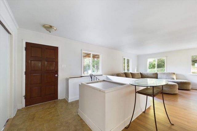 111 Beach Road, Shelter Cove, CA 95589