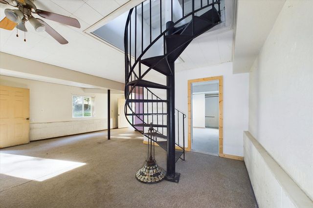 111 Beach Road, Shelter Cove, CA 95589