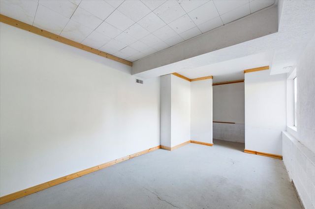 111 Beach Road, Shelter Cove, CA 95589