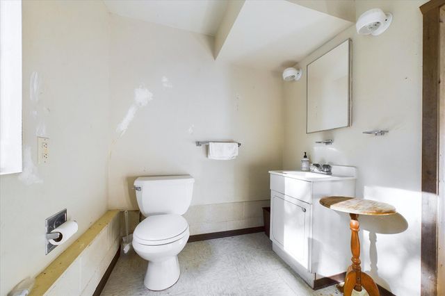 111 Beach Road, Shelter Cove, CA 95589