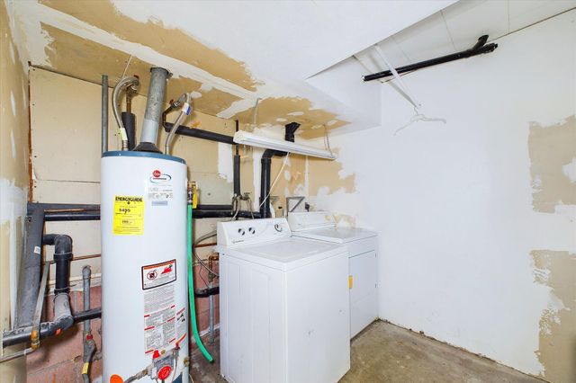 111 Beach Road, Shelter Cove, CA 95589