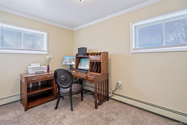 68 Summer Lane, Hicksville, NY 11801