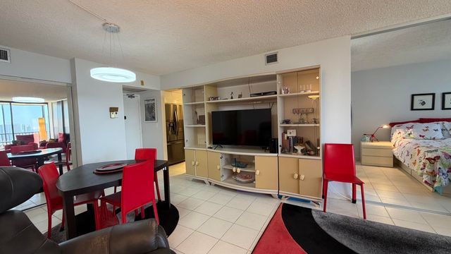 20335 W COUNTRY CLUB Drive 2408, Aventura, FL 33180