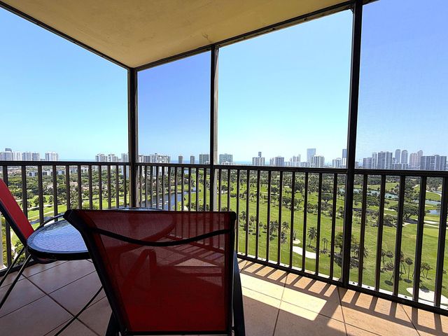 20335 W COUNTRY CLUB Drive 2408, Aventura, FL 33180