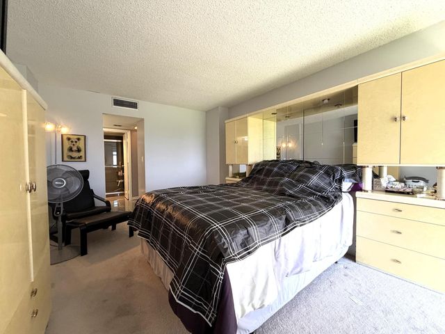 20335 W COUNTRY CLUB Drive 2408, Aventura, FL 33180