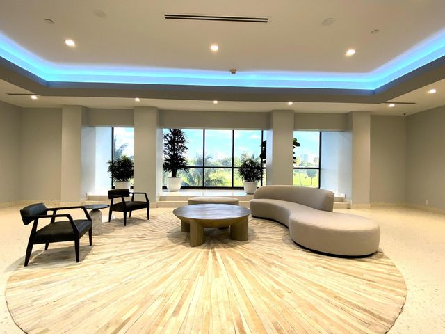 20335 W COUNTRY CLUB Drive 2408, Aventura, FL 33180