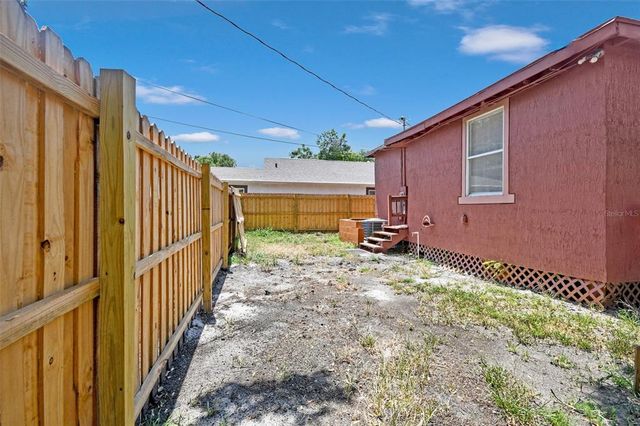 1201 W 11TH STREET, Sanford, FL 32771