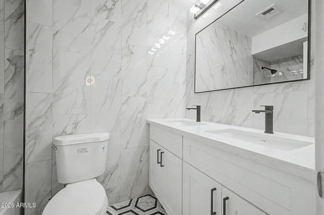 4923 W CYPRESS Street, Phoenix, AZ 85035