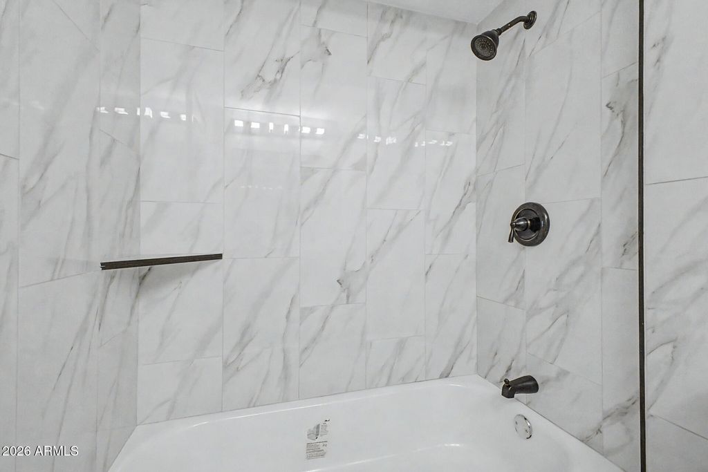 Image 14 of property listing at 4923 W CYPRESS Street, Phoenix, AZ 85035