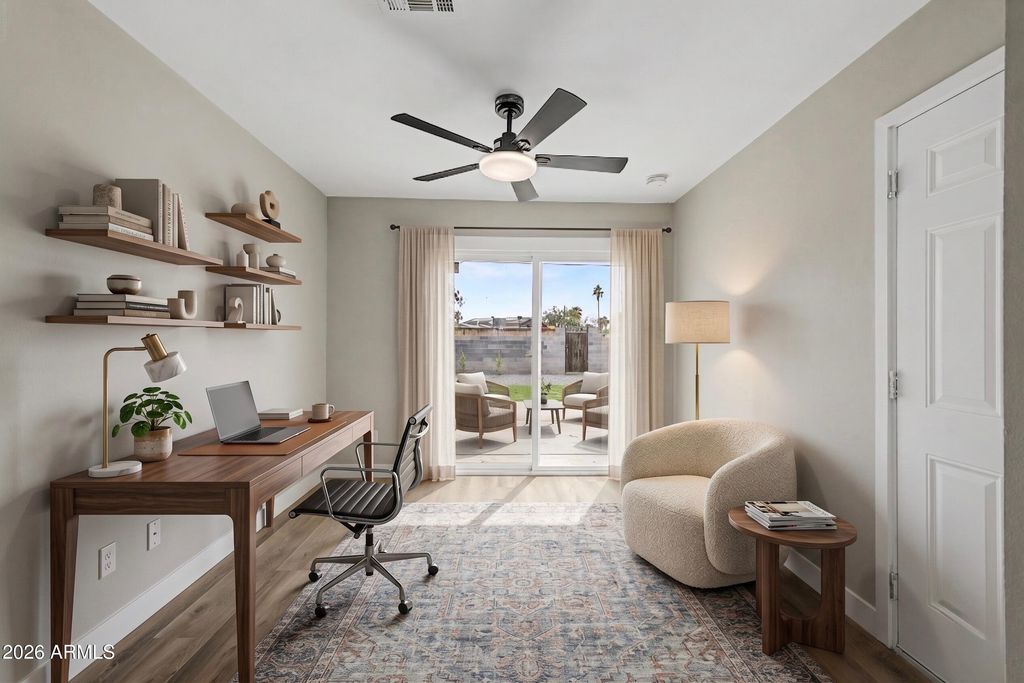 Image 16 of property listing at 4923 W CYPRESS Street, Phoenix, AZ 85035