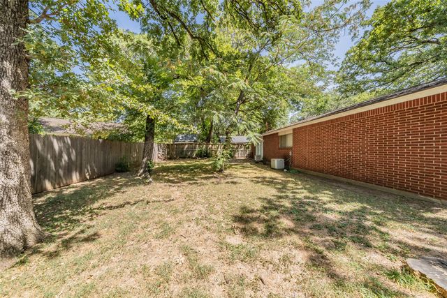 602 Buffalo Drive, Arlington, TX 76013
