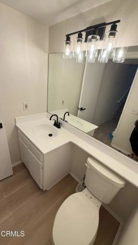 882 Barber Lane, Ventura, CA 93003
