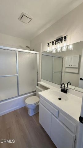 882 Barber Lane, Ventura, CA 93003