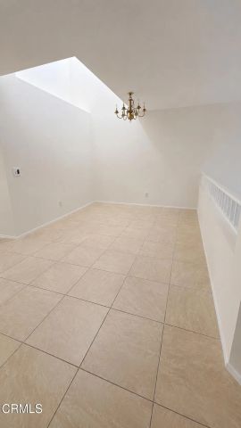 882 Barber Lane, Ventura, CA 93003