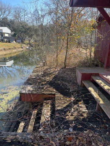 8866 Pearwood, Willis, TX 77318