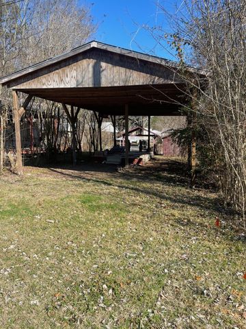 8866 Pearwood, Willis, TX 77318