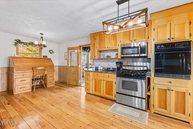 620 Swift Hollow Lane, Mountain City, TN 37683