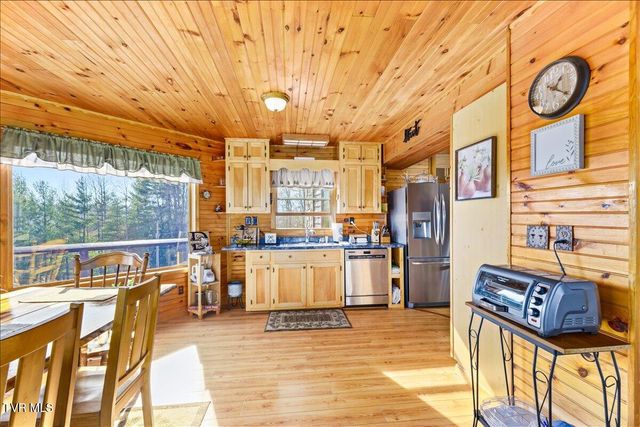 620 Swift Hollow Lane, Mountain City, TN 37683