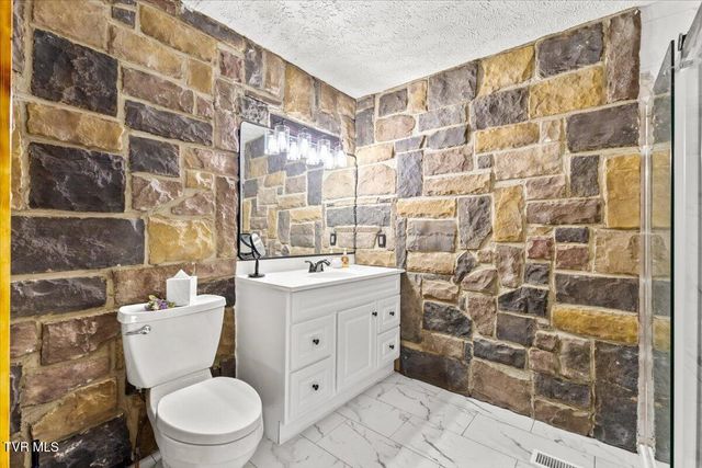 620 Swift Hollow Lane, Mountain City, TN 37683