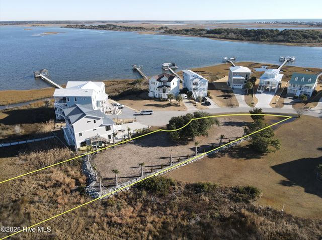 171 Big Hammock Point Road, Sneads Ferry, NC 28460