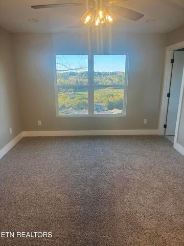 250 Clear Creek Rd, Kodak, TN 37764