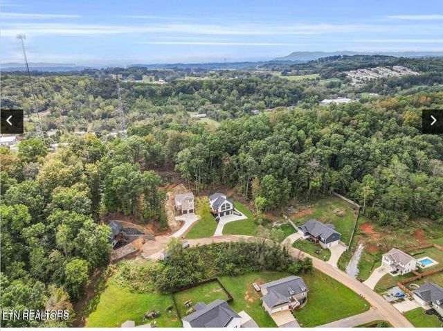 250 Clear Creek Rd, Kodak, TN 37764