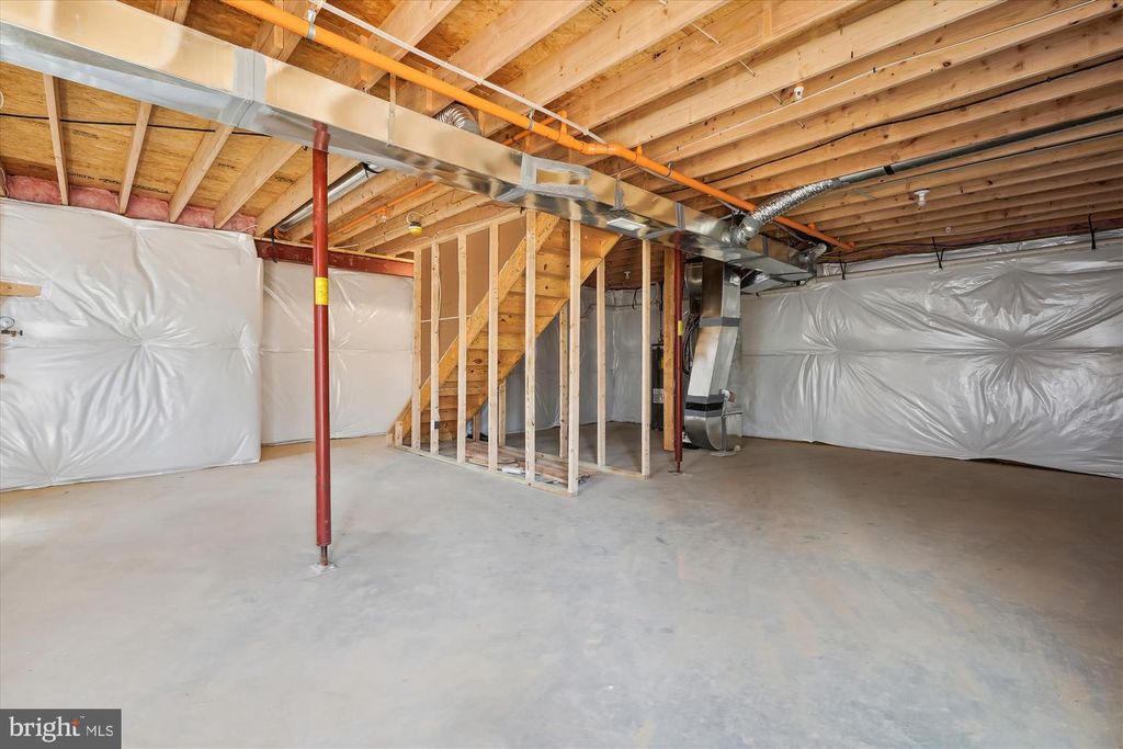 Image 11 of property listing at 12448 PAINTED HORSE TRL, Lusby, MD 20657